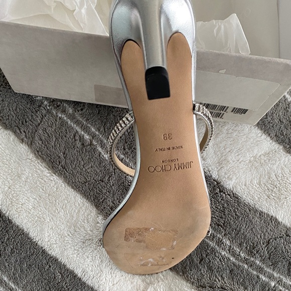 Jimmy Choo Elegant Silver Heels - Picture 3 of 6